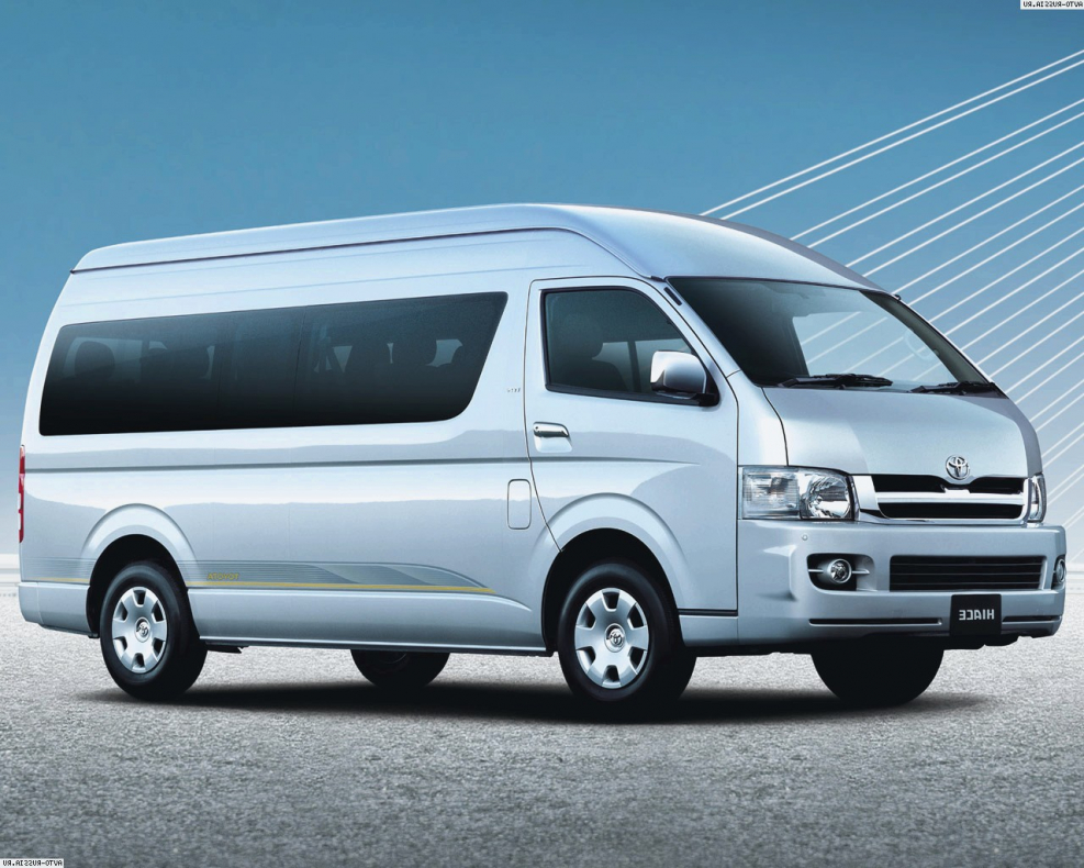 Микроавтобус Toyota Hiace