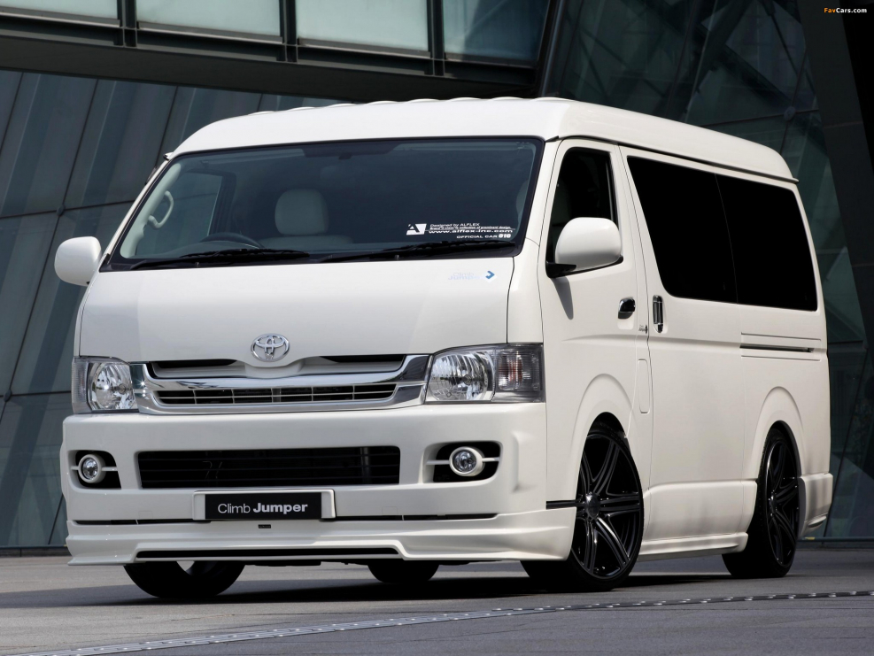 Toyota Hiace 2013