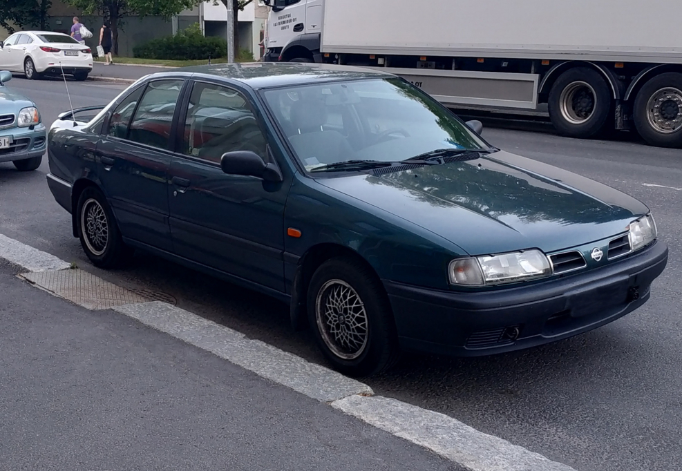 Nissan primera i (p10)