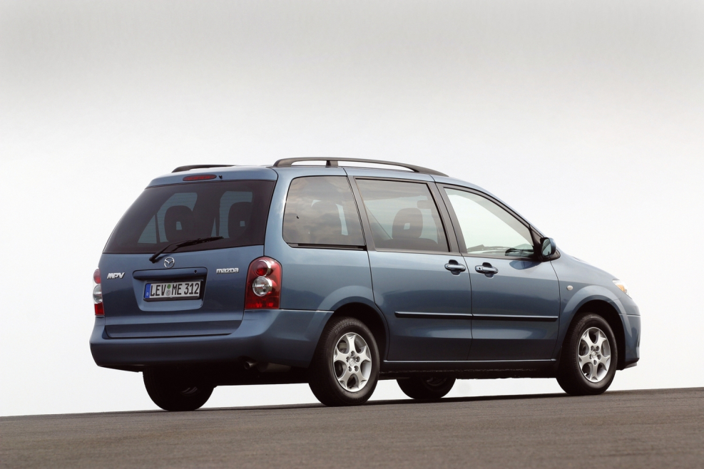 Мазда MPV 2002