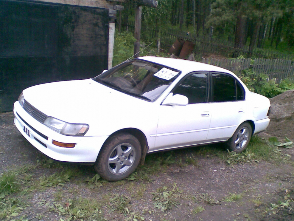 Toyota Corolla 1992 год