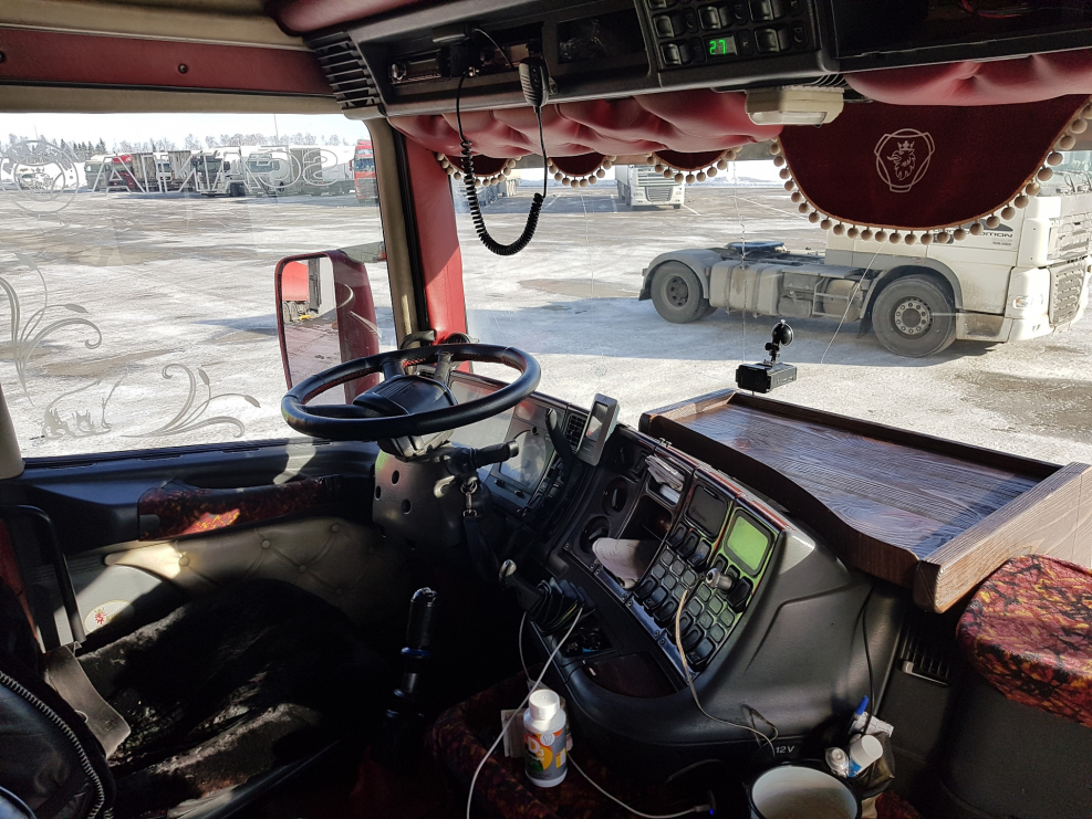 Полка в кабину Scania g400