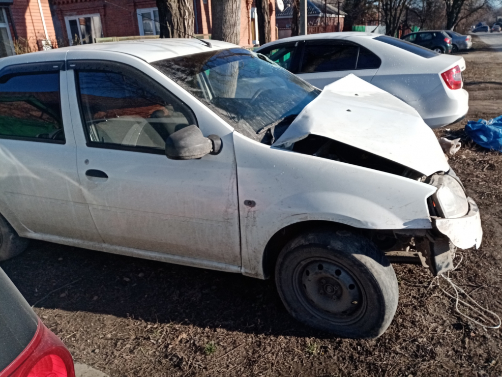 Renault Логан крышка багажник фаза 2