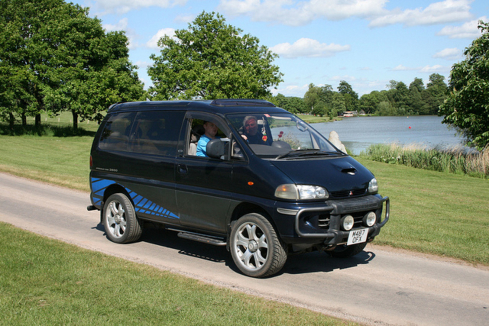 Mitsubishi l400 минивэн
