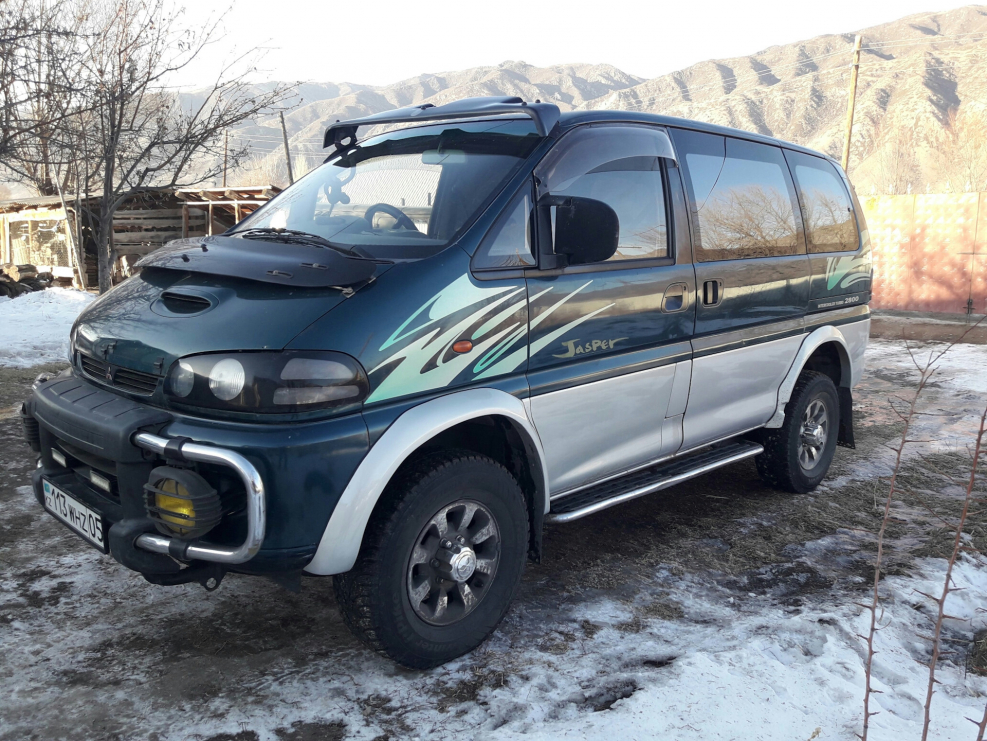 Mitsubishi l400 салон