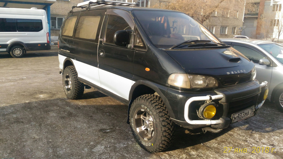 Митсубиси Делика 400