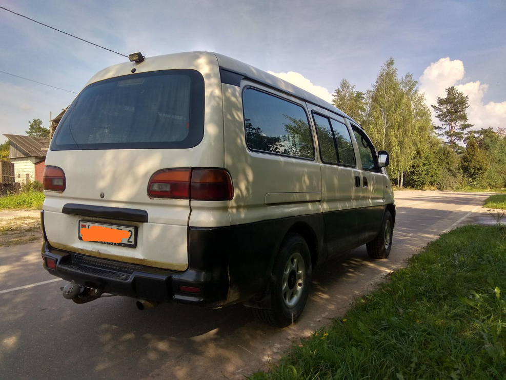 Мицубиси Delica (l300)