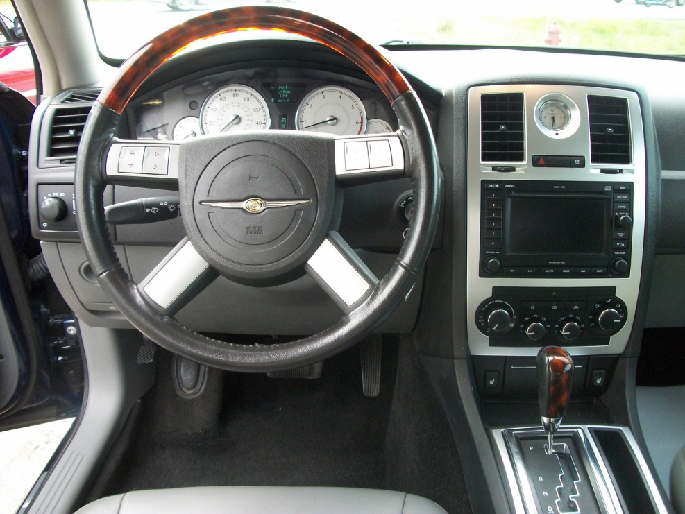 Chrysler 300c Interior