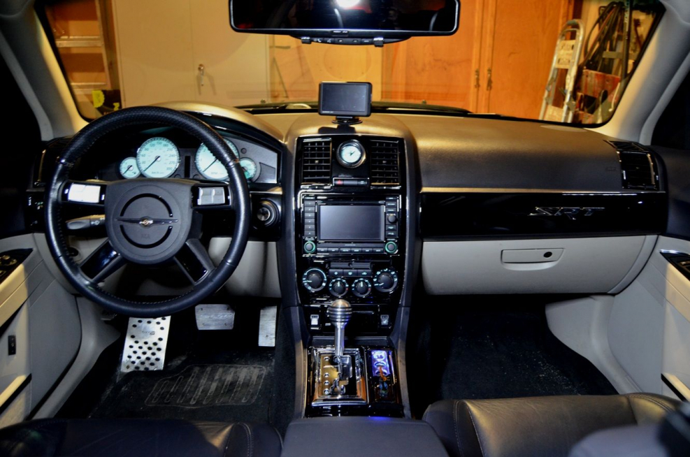 Chrysler 300c салон
