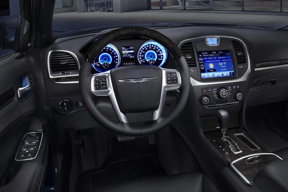 Chrysler 300c 2012 Interior
