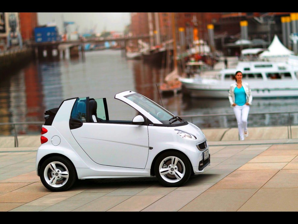 Mercedes Smart car