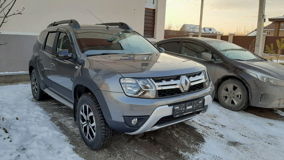 Renault Duster Adventure серый