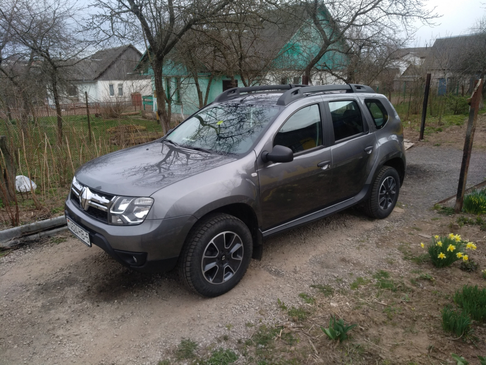 Renault Duster 2021 темно серый