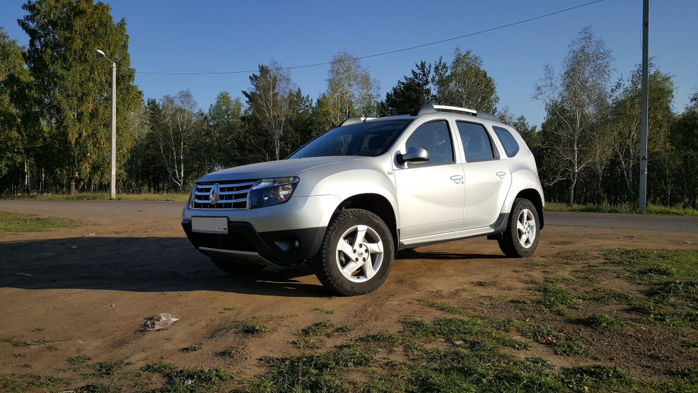 Renault Duster серый