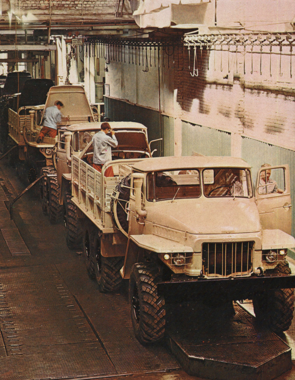Урал 375 седельный тягач