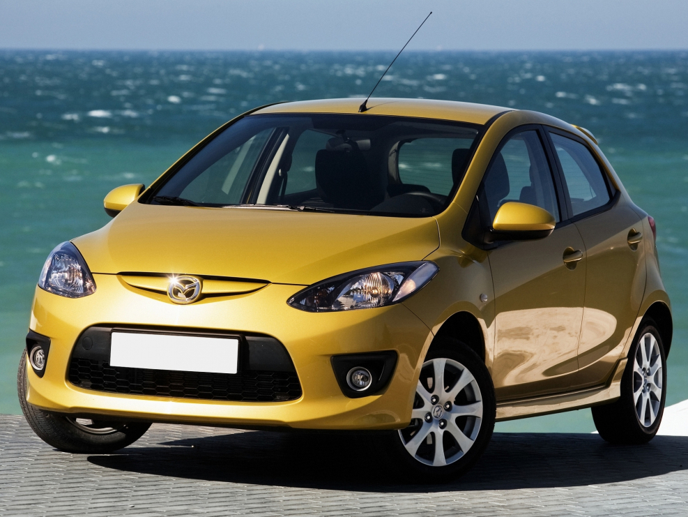 Mazda 2 хэтчбек 2010