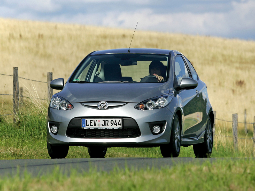 Mazda 2+2