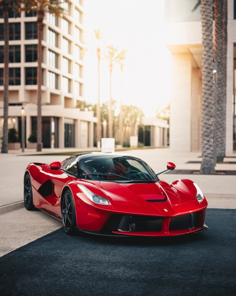 Ferrari LAFERRARI красная