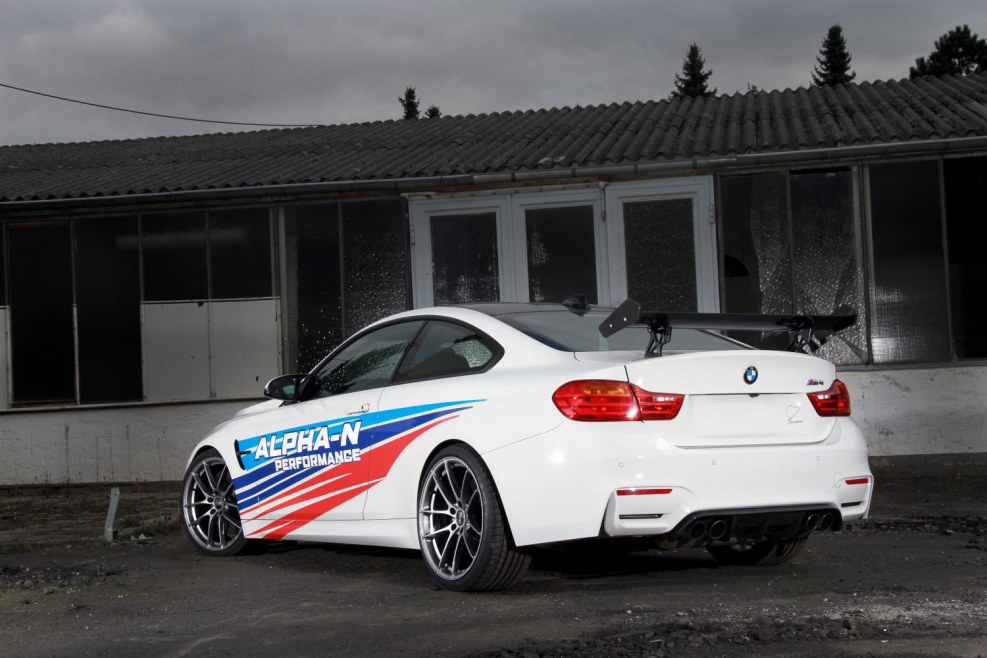 BMW m4 m Performance