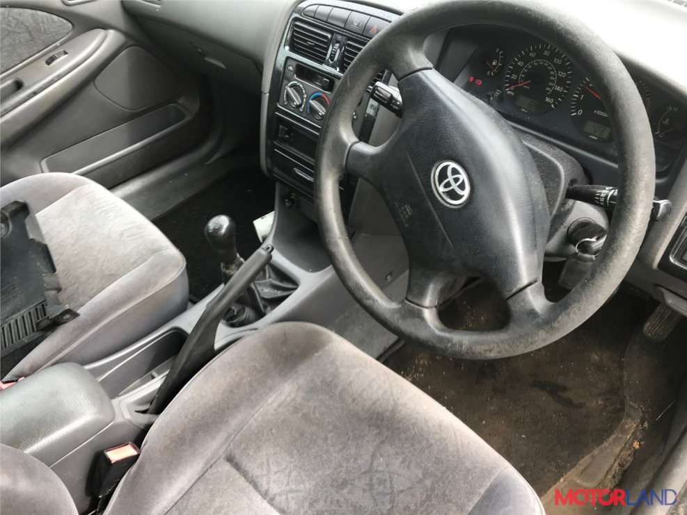 Toyota Avensis 2008 салон