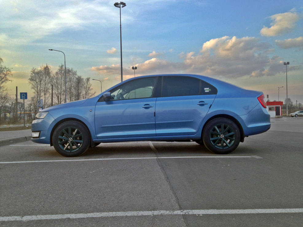 Skoda Rapid 2021 красный r17