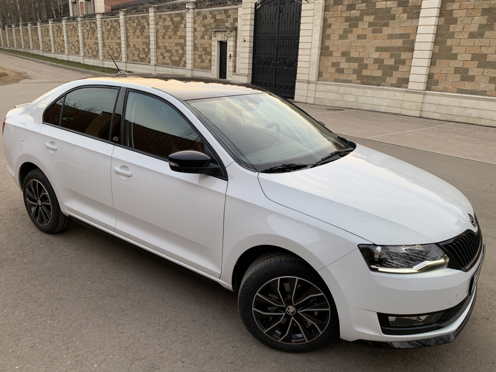 Skoda Rapid r17 Camelot
