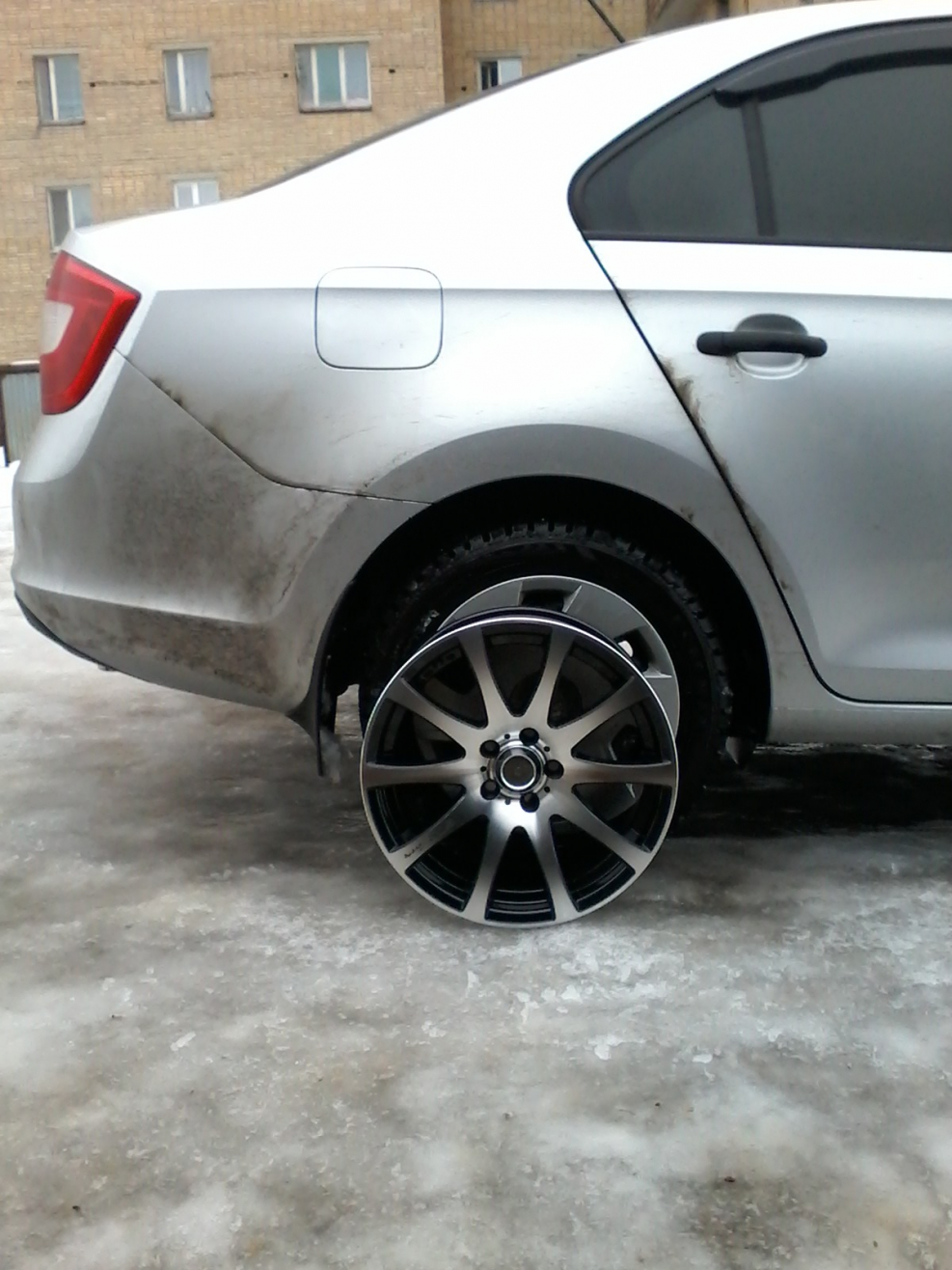 Skoda Rapid диски 16