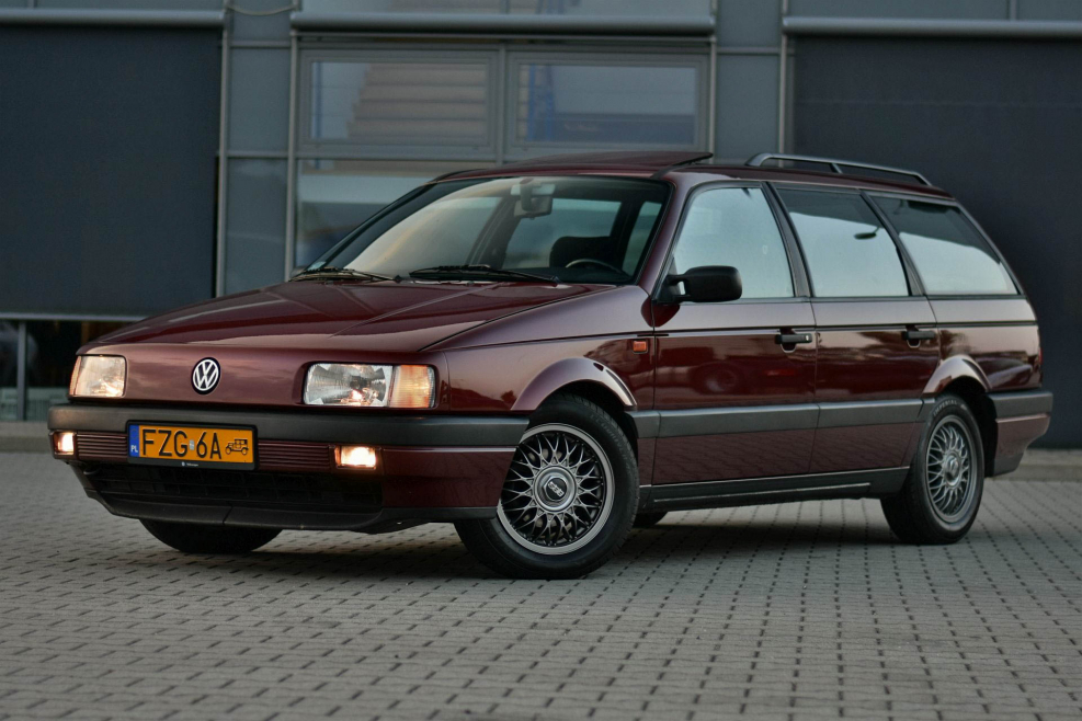 Volkswagen Passat b3 седан