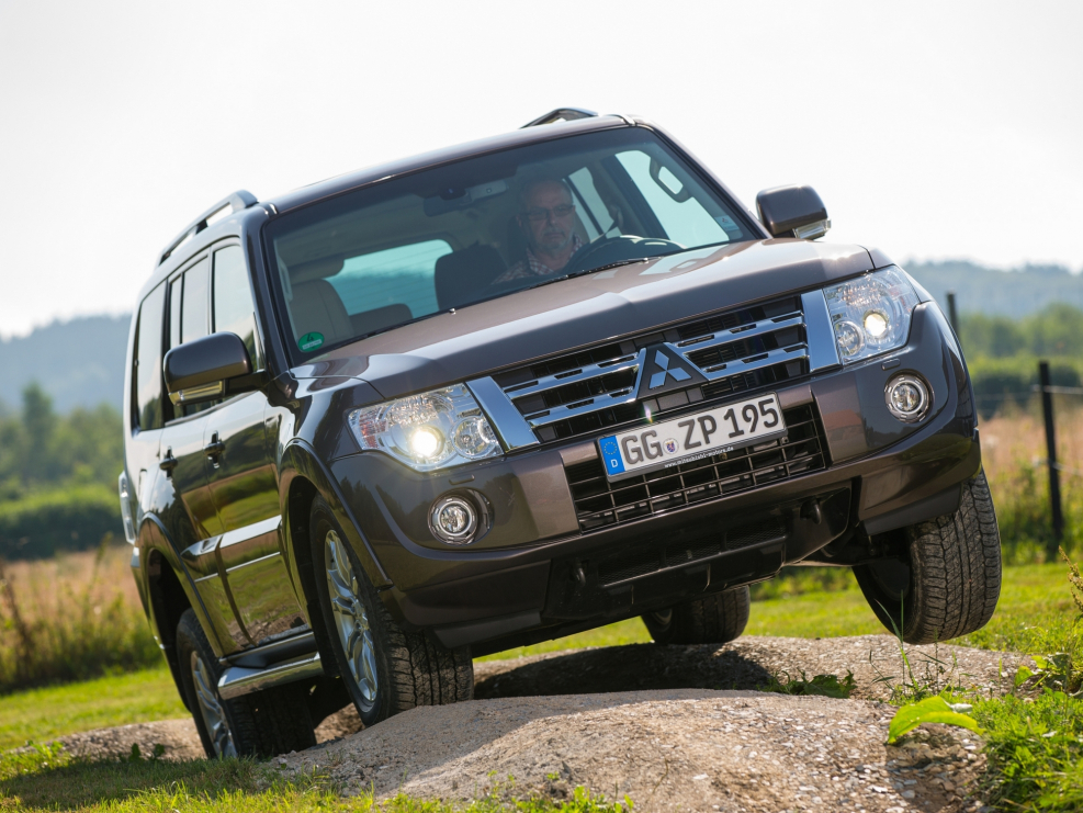 Mitsubishi Pajero 2020