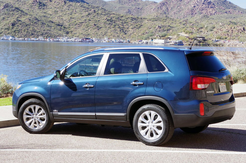 Kia Sorento 2014 темно-синий