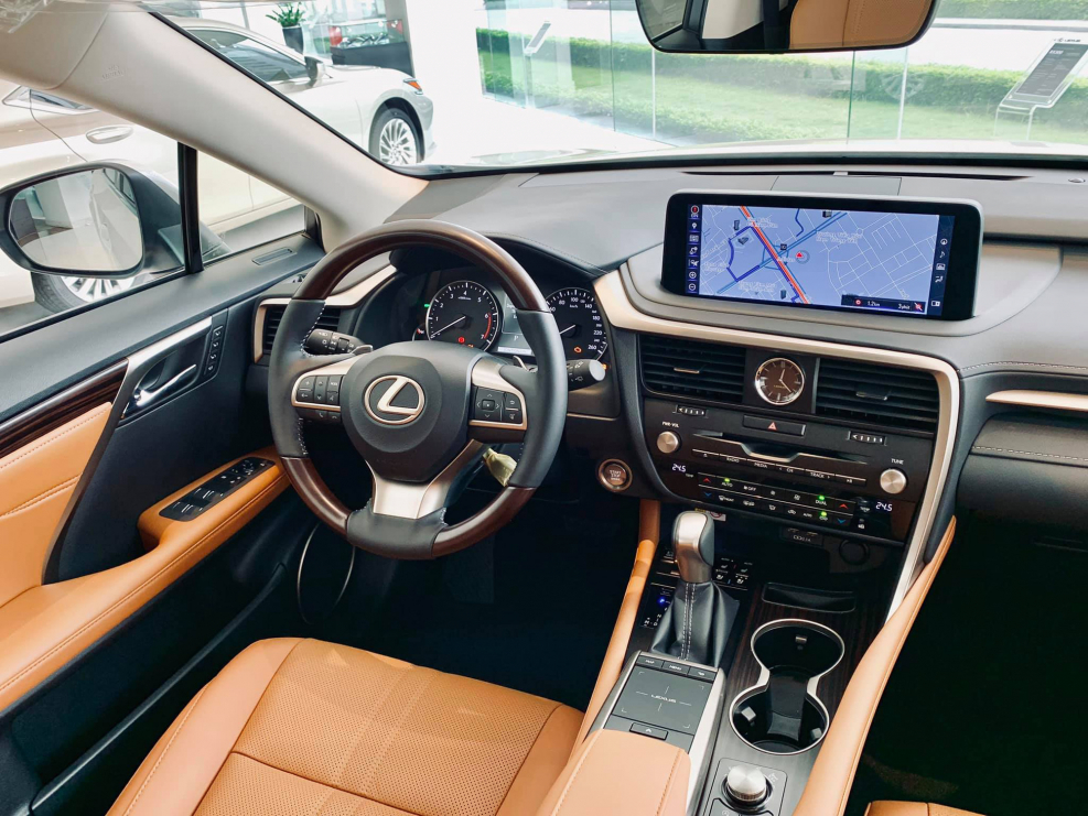 Панель Лексус РХ 350