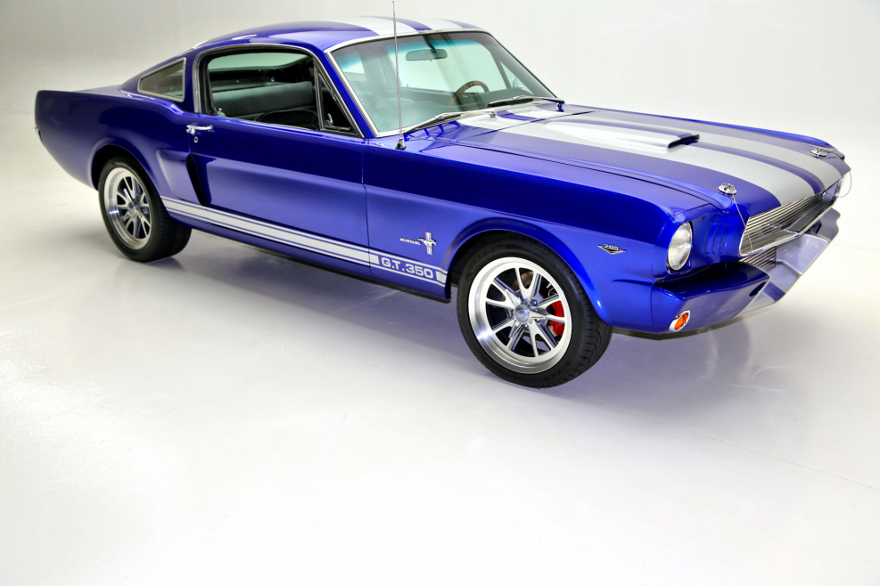 Ford Mustang 1965 красный