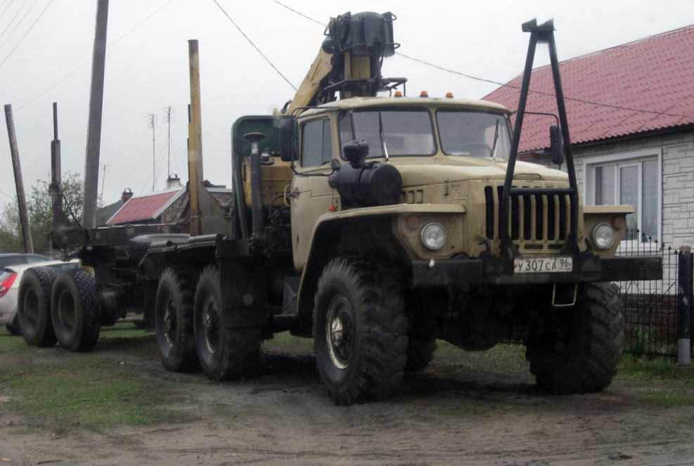Урал 432040-01 лесовоз