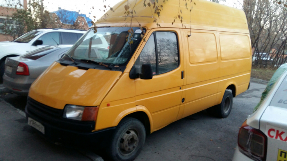 Форд Транзит фургон с прицепом