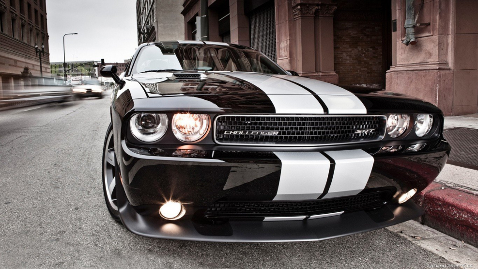 Dodge Challenger фары