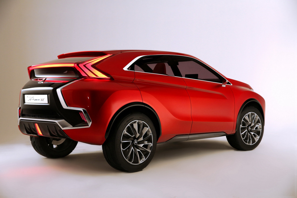 Мицубиси XR-PHEV II