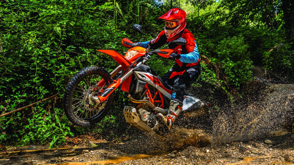 КТМ 690 Enduro r