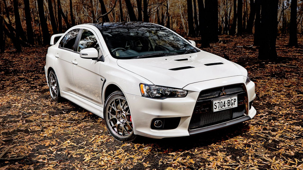 Mitsubishi Lancer 10 белый