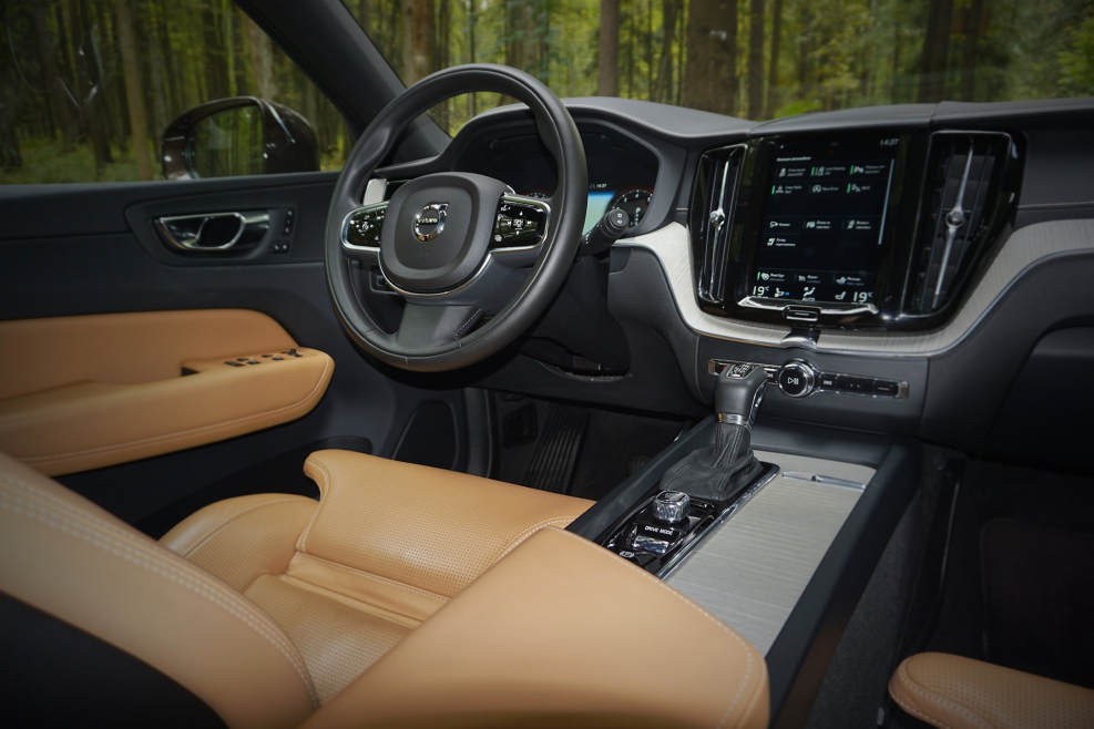 Volvo xc60 2021 салон
