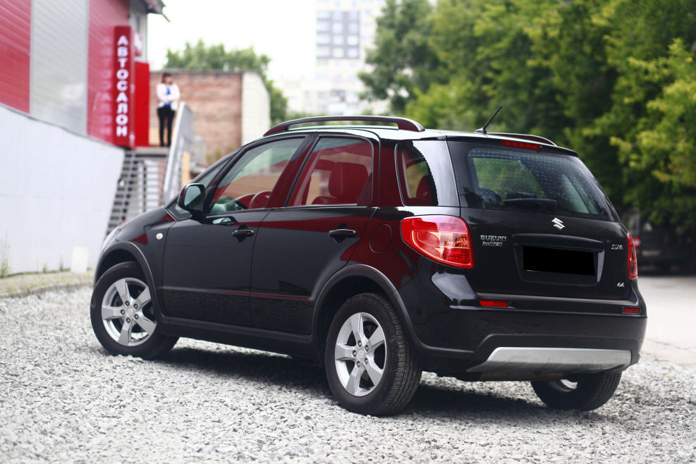 Suzuki sx4 черная