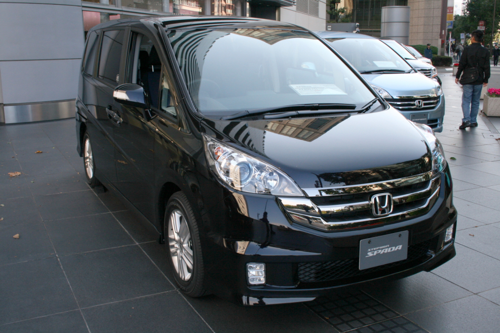 Honda STEPWAGON spada