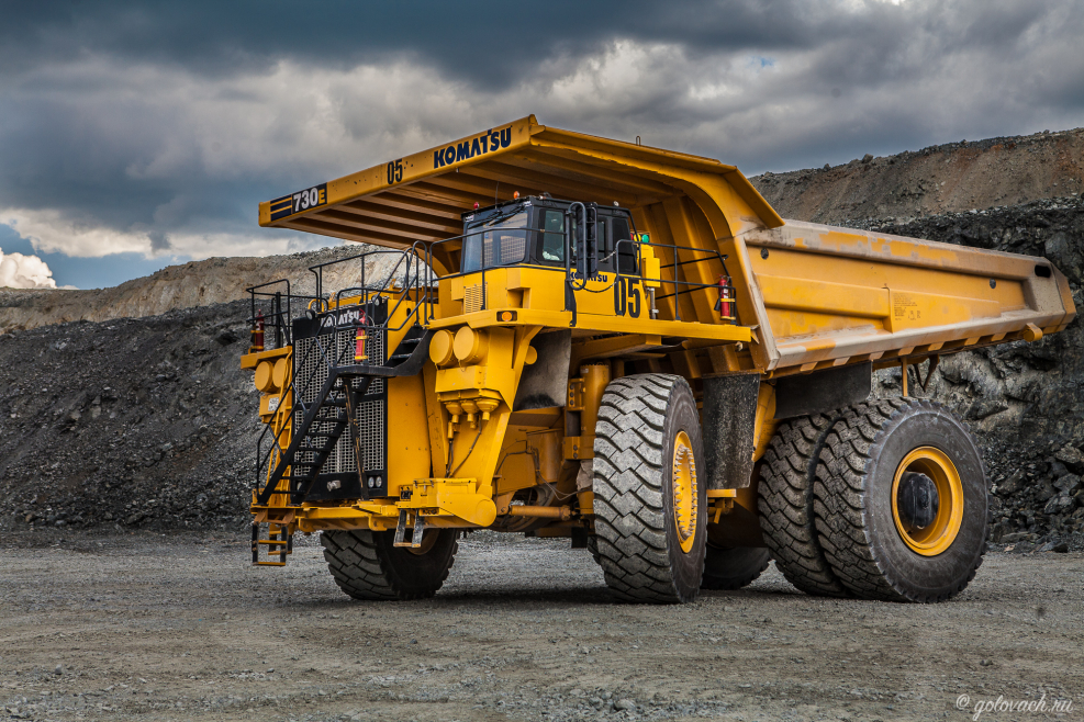 Komatsu 730e
