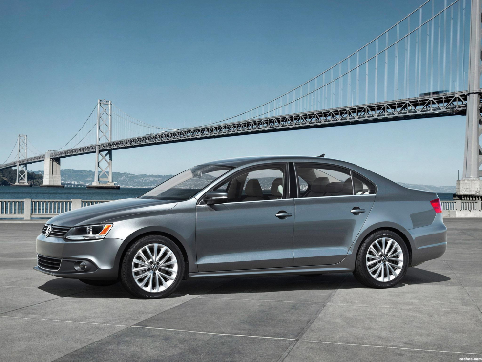 Volkswagen Jetta 2012 белая