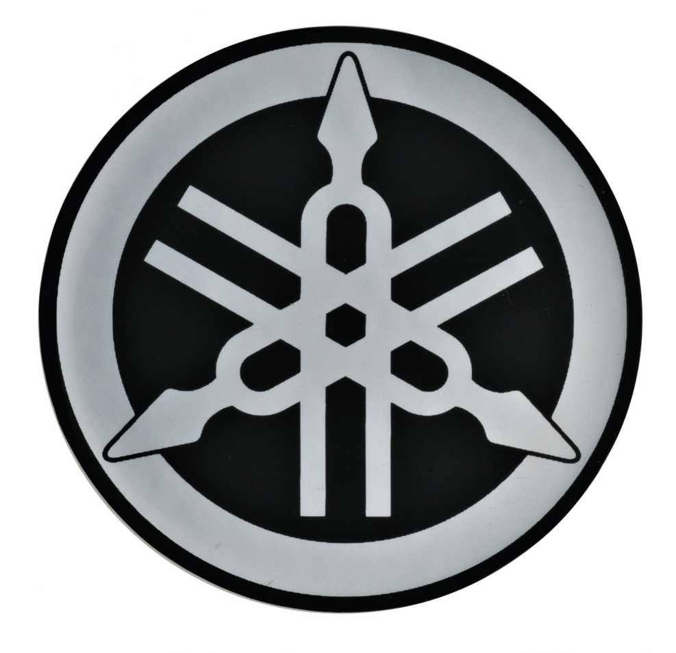Знак Ямаха на мотоцикле