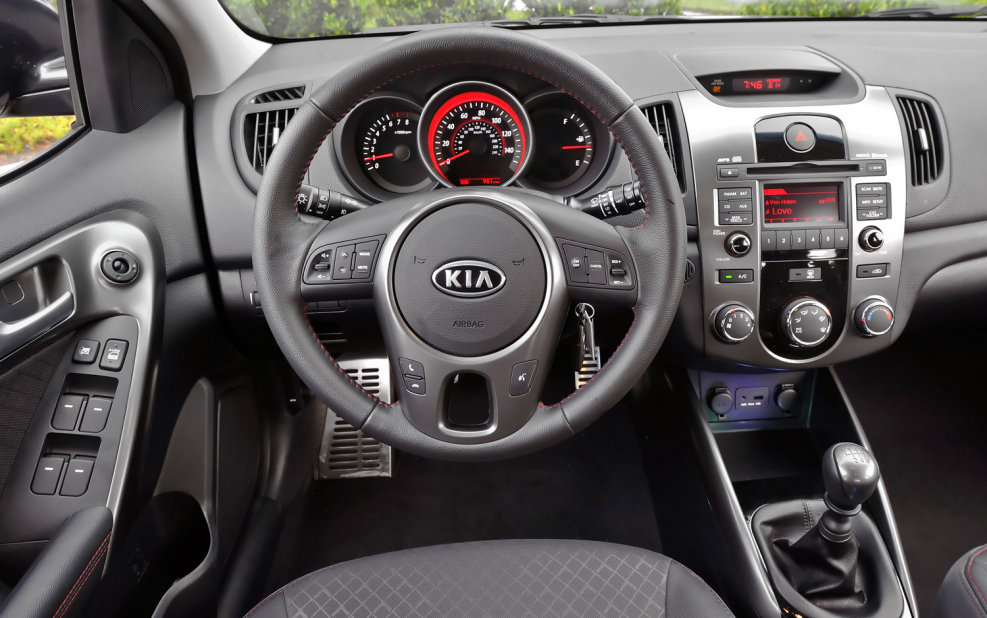 Kia Forte 2010 салон