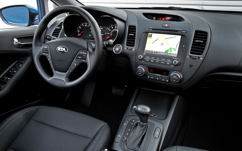 Kia Cerato 2017 интерьер