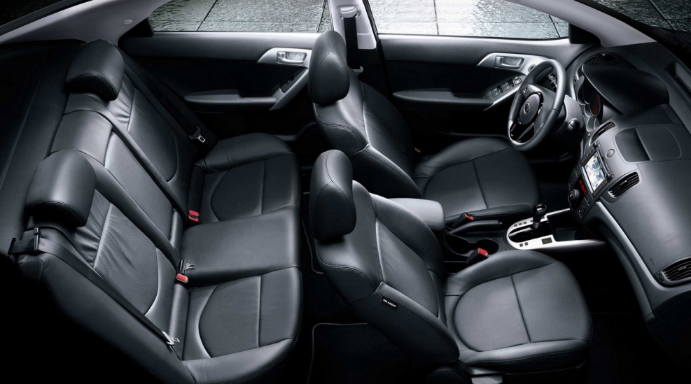 Kia Cerato Koup салон