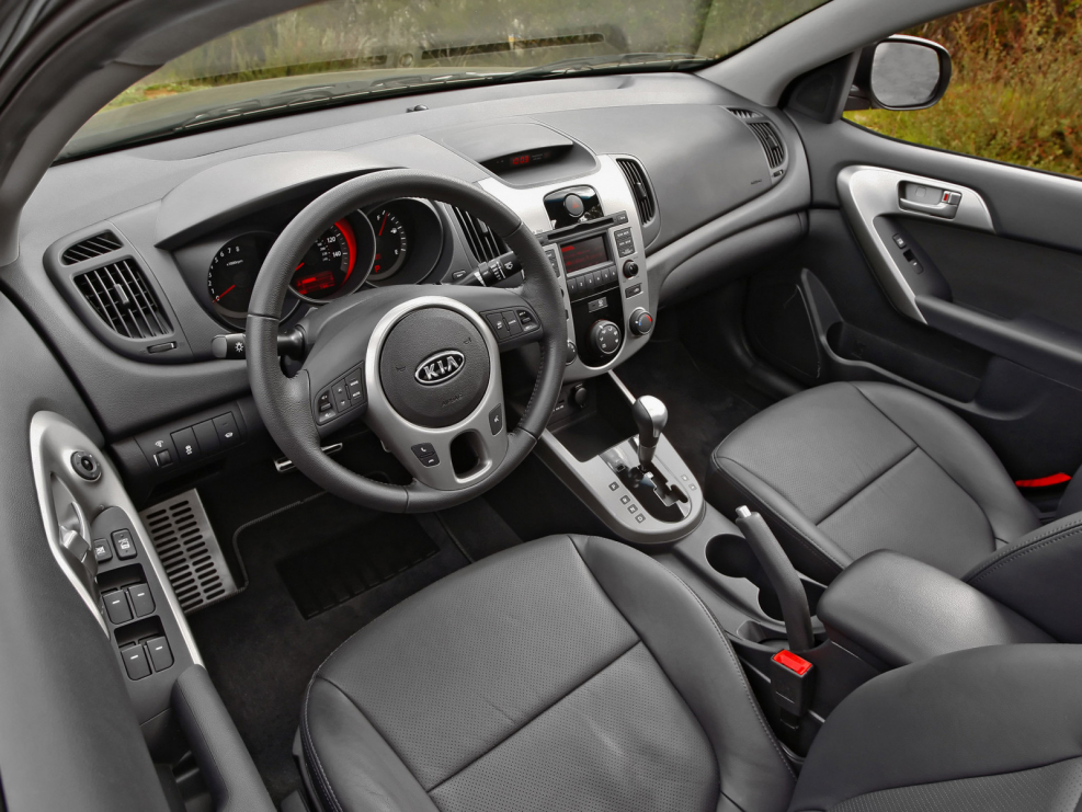 Kia Cerato 2010 Interior