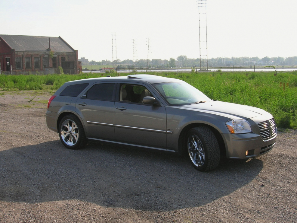 Dodge Magnum 2005