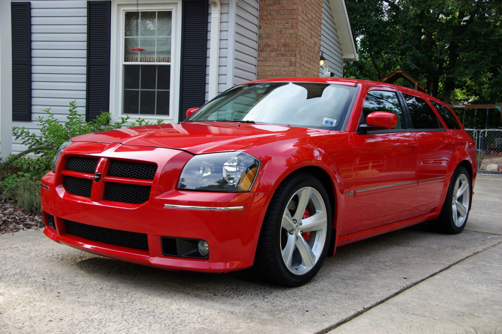 Додж Магнум srt8